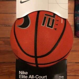 NIKE Elite All-Court Youth Basketball New In Box